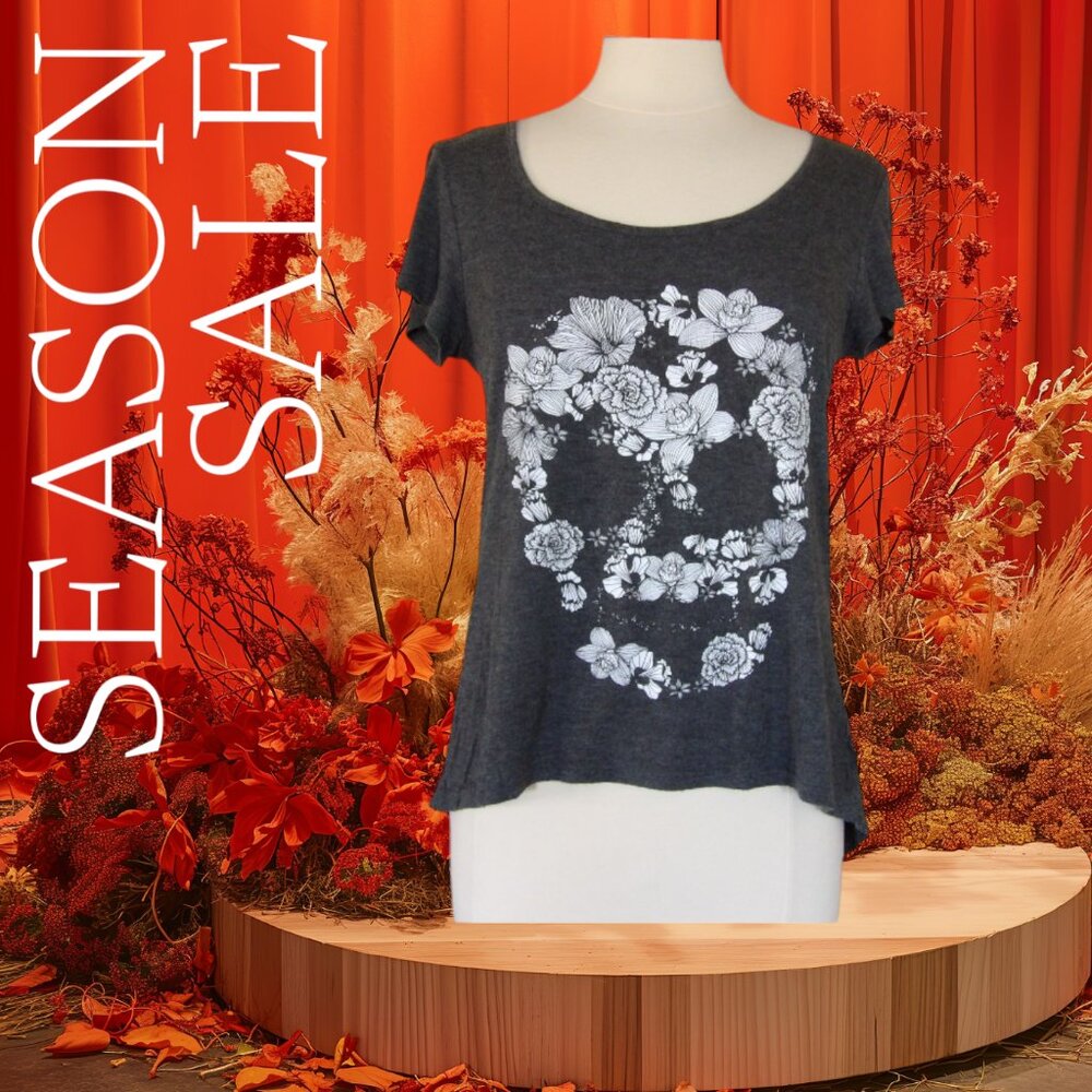 Gray T-Shirt with Floral Skull - MED (NWOT)
